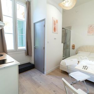 Studio con letto king size